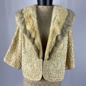 Elegant Vintage Silk Ribbons Size Medium Cream Mink Fur-Trimmed Cape